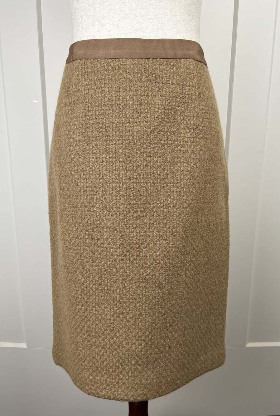 Boden Womens Size 8 Camel Wool Blend Tweed Pencil Skirt Boucle Lined Classic